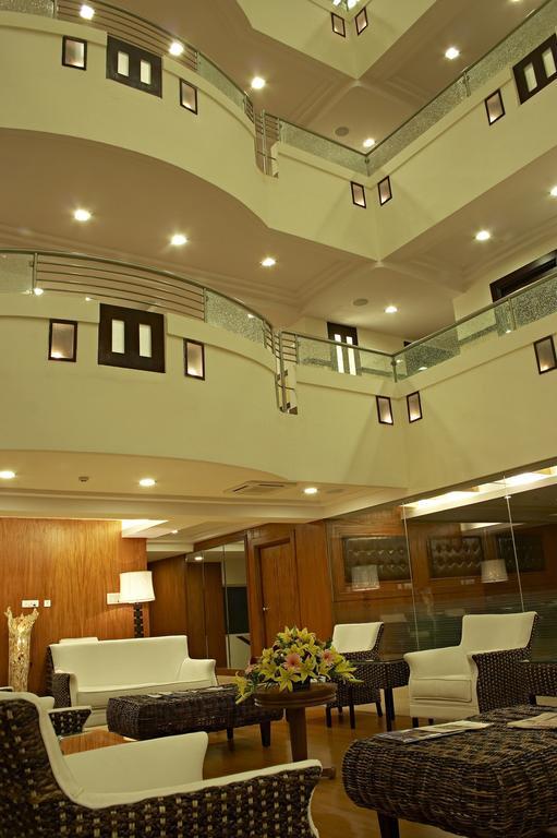 Shilton Royale Hotel Bangalore Ngoại thất bức ảnh
