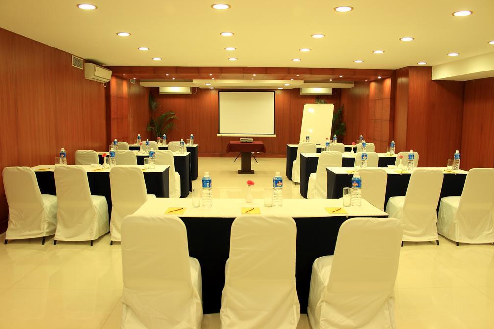 Shilton Royale Hotel Bangalore Ngoại thất bức ảnh